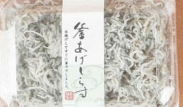 Cá cơm khô Nhật Bản 1 triệu đồng/kg vẫn hút khách Việt