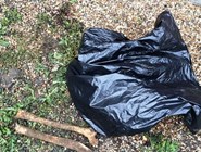 Phát hiện bộ xương người trên trần nhà