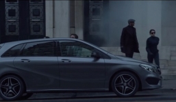 Xe Mercedes nào thích hợp cho vụ cướp táo tợn?