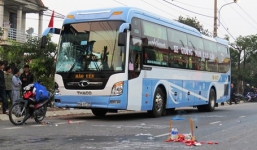 Ôtô tông xe máy, 2 vợ chồng tử vong, con trai 5 tuổi nguy kịch