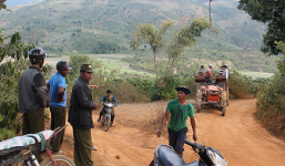 Video: Thi thể nam thanh niên chết trong tư thế nằm úp trên đồi thông