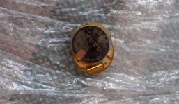 Chip điện tử có nguồn gốc từ Trung Quốc gắn vào áo thun trẻ em