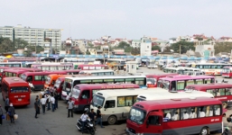 Bộ GTVT: 'Giá xăng dầu giảm nên taxi, xe khách phải giảm giá ngay'