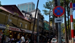 Hàng chục xe vi phạm bị xử lý sau tin nhắn gửi ông Đinh La Thăng