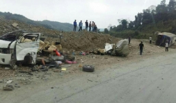 TNGT nghiêm trọng tại Lào, hàng chục du khách thương vong