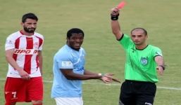 Video: Top 10 chiếc thẻ đỏ nhanh nhất trong lịch sử bóng đá