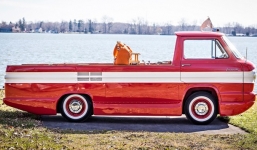 Độc đáo xế chơi vừa bơi vừa chạy