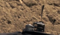 Cuộc đọ sức mạnh cắt đạn bất ngờ của dao cắt bơ và kiếm Nhật Kanata