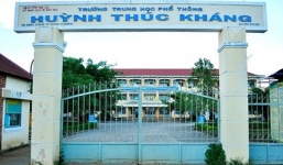 Kỷ luật nghiêm những học sinh liên quan vụ 2 nữ sinh đánh nhau ở Gia Lai