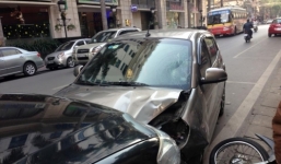 Hà Nội: Kia Morning 'nổi điên' đâm 2 người bị thương