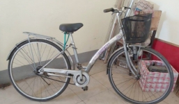 Nam thiếu niên để xe đạp trên cầu, nhảy xuống sông Lam tự tử