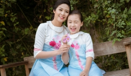 Ngọc Hân cùng con gái nuôi diện áo dài đôi tại Lễ hội áo dài 2016
