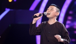 Cậu bé Vũ Song Vũ 'gây bão' với bài hát 'Bà tôi'