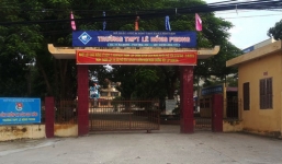 Nam sinh đâm chết bạn ngay tại hành lang lớp học