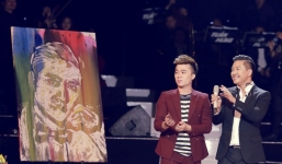 Tiết lộ người phụ nữ bỏ ra 175 triệu mua bức chân dung Tuấn Hưng