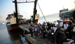 Chìm phà Bali, 10 người mất tích