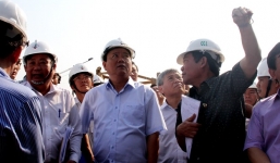 Ông Đinh La Thăng thị sát và 'trách' thi công BV Nhi đồng TP.HCM chậm trễ