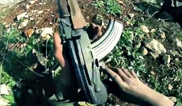 Khoảnh khắc tử nạn của khủng bố al-Nusra từ góc quay trên ngực áo