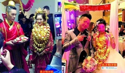 Ép con gái phá thai vì con rể không đủ tiền thách cưới