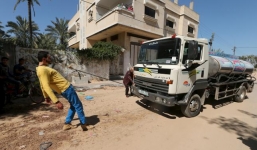 Video: Nam thanh niên khỏe nhất dải Gaza dùng răng kéo xe tải 15 tấn