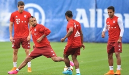 Video: Hoa mắt với màn đá 'ma' của các cầu thủ Bayern Munich