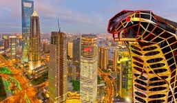 Cận cảnh tòa nhà hổ mang chúa đáng sợ