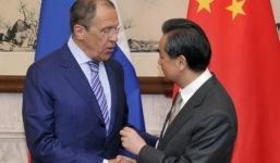 Vương Nghị đến Nga bàn cách cứu nguy Kim Jong-un