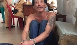 CSGT truy đuổi tài xế ngáo đá lái 'xe điên' trên phố Sài Gòn