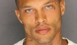 Tù nhân 'đẹp trai nhất thế giới' sắp lên sàn diễn