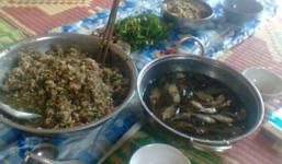 Video: Đồng bào Thái ở Sơn La ăn cá sống nhảy tanh tách