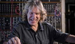 Cựu ca sĩ nhóm nhạc huyền thoại nước Anh Emerson tự tử