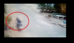 Video: Giật dây chuyền trên đường phố Sài Gòn