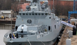 Hải quân Nga tiếp nhận khu trục hạm 'sấm sét'