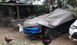 Thiếu gia Hà thành “xếp xó” siêu xe 7 tỷ vào chuồng gà