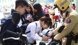 Sở GD-ĐT Hà Nội sửa quy định đình chỉ học vì vi phạm luật giao thông