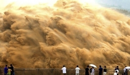 Nhìn lại lịch sử 'bom nước'