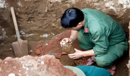 Phát hiện hầm vũ khí khi đào móng nhà ở Lâm Đồng