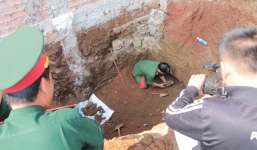 Phát hiện thêm 11 quả đạn cối trong hầm vũ khí ở Lâm Đồng