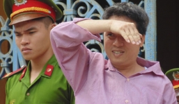 Thầy dạy nhạc nhiều lần đưa học sinh về nhà giở trò đồi bại