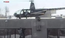 Video: Tù nhân đu bám trực thăng vượt ngục như trong phim