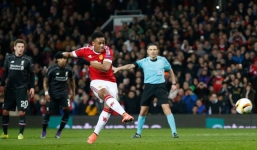 Tổng hợp trận đấu Man Utd 1-1 Liverpool: Van Gaal 'hết phép' 