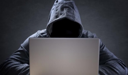 Mỹ: Lĩnh án 250 năm tù vì lừa con gái gửi ảnh khỏa thân