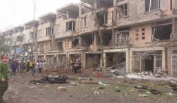 Video: Vụ nổ ở Hà Đông qua camera quan sát gần hiện trường