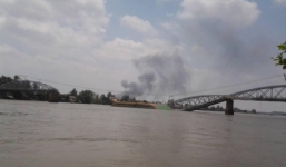 Chợ Hóa An gần cầu Ghềnh bốc cháy sau khi cầu sập 1 tiếng