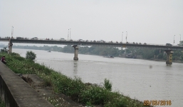 Nam Định: Nghe tin chồng chết, vợ bắt xe ra cầu Đò Quan gieo mình tự vẫn