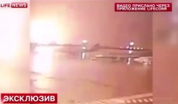 Video: Máy bay FlyDubai bốc cháy, lao xuống đất và phát nổ