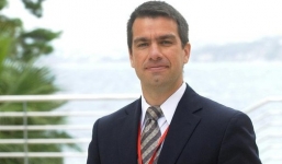 Chuyên gia phố Wall khuyên đầu tư vào vàng