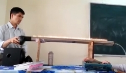 Thầy giáo Vật lý dùng nhạc phim 'Hậu duệ mặt trời' làm thí nghiệm