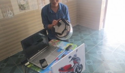 Nam sinh chế tạo mũ bảo hiểm phát hiện người say rượu