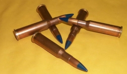 Đầu đạn phát nổ, một người tử vong